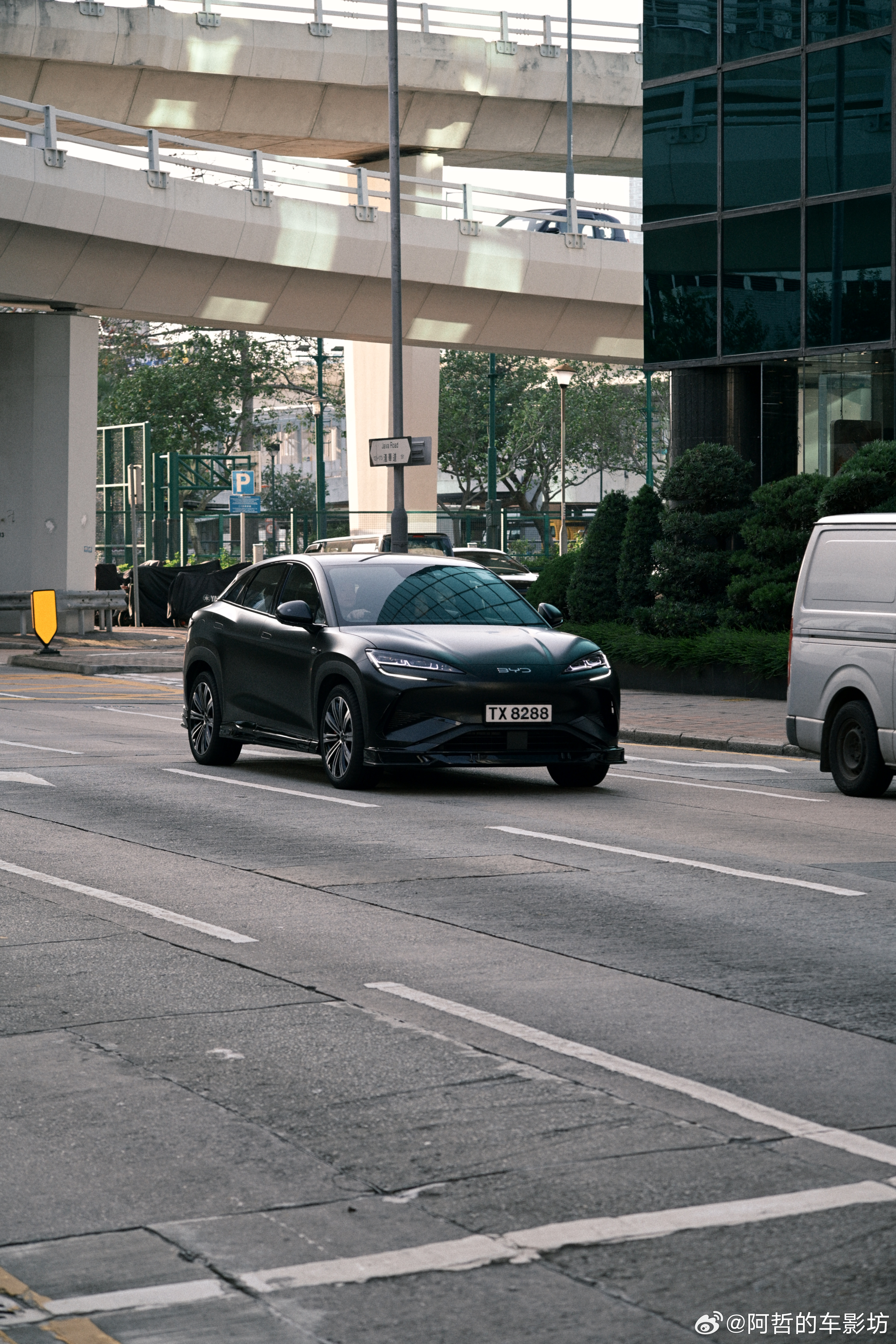 香港街头国产新能源真的越来越多目前能见度最高的几款极氪009和7X小鹏G6和X9