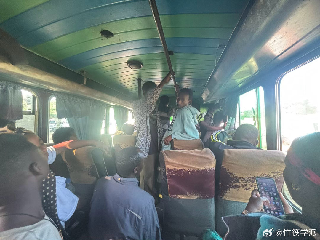 埃塞俄比亚历险  66    一天三顿香蕉在非洲，必须学会自我安慰，不然，整天提