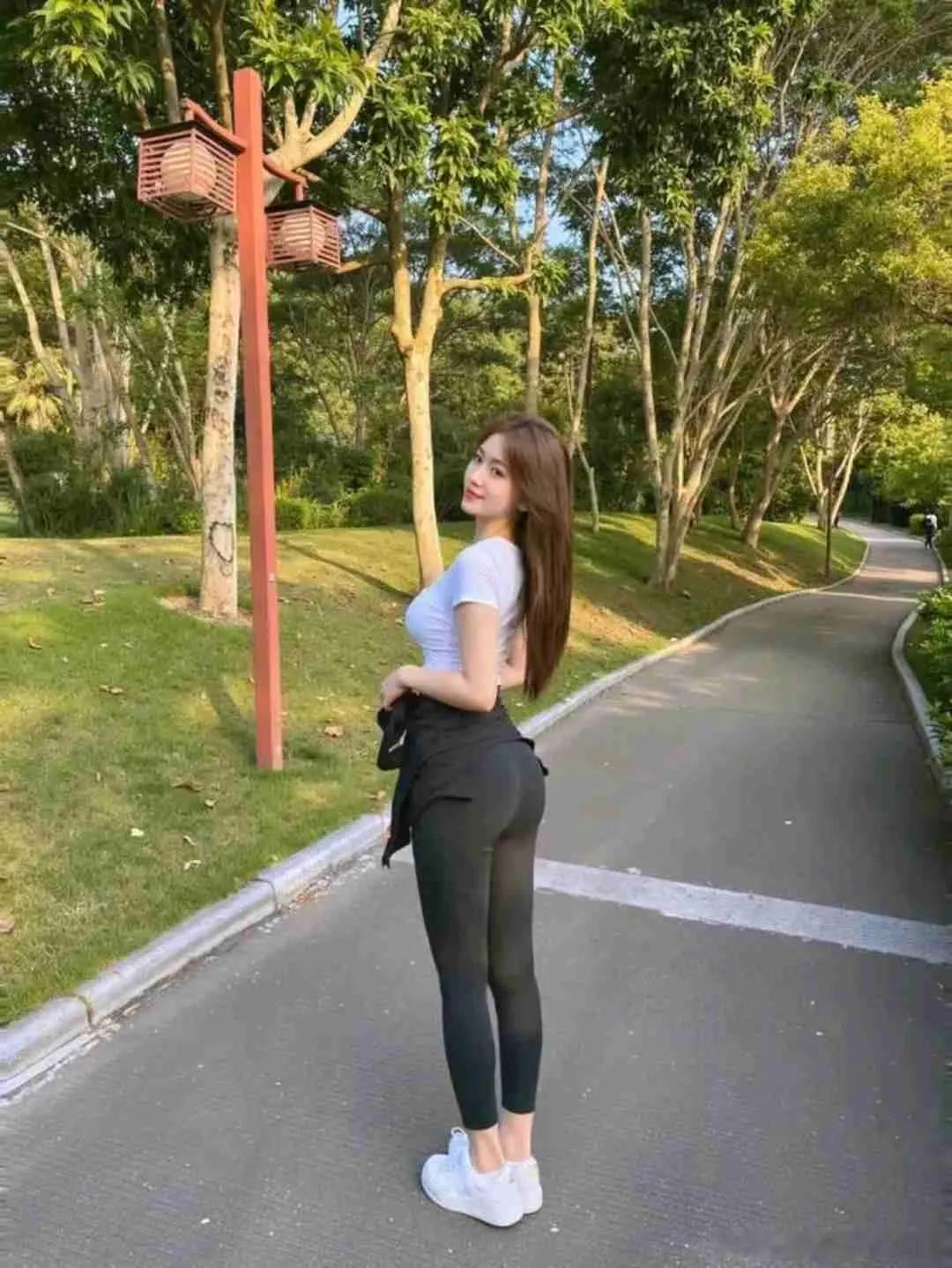 时尚穿搭今天穿什么ootd 运动型身材高挑苗条穿搭 