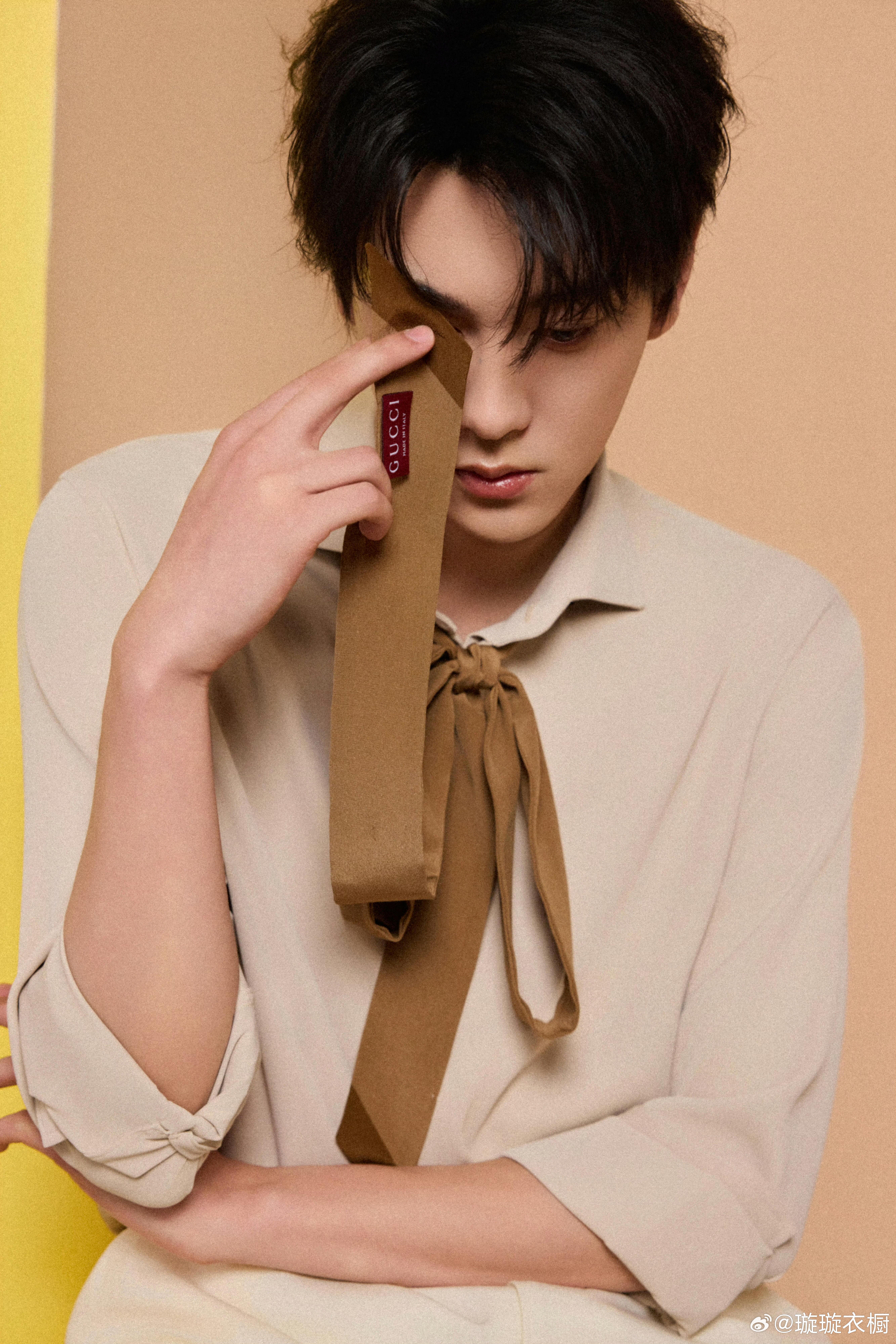 田栩宁出席代言品牌直播活动，完全贵公子！ 