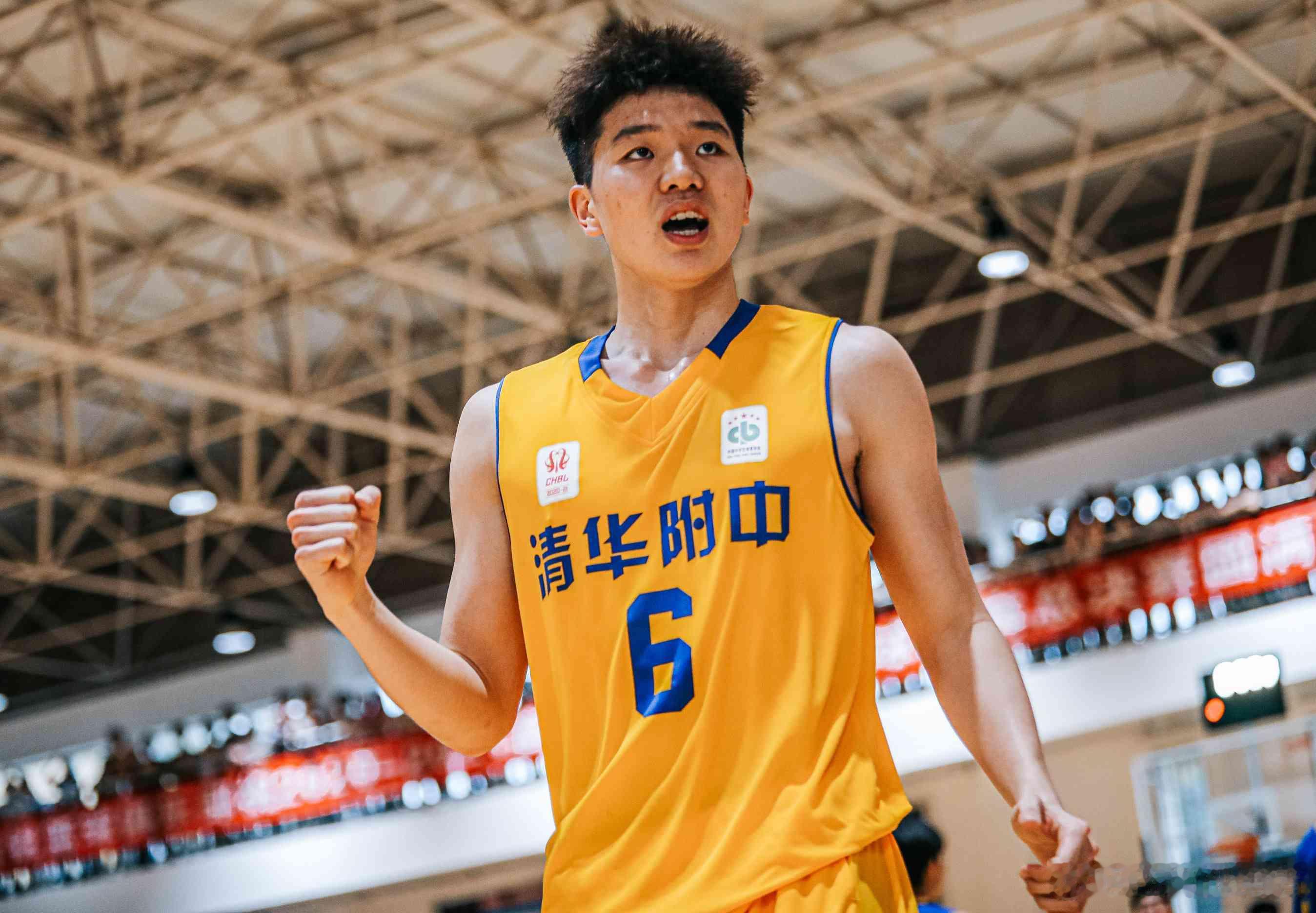CBA状元石奎退出选秀 CBA太好玩了，好好选秀状元清华大学石奎被硬生生的吓退了