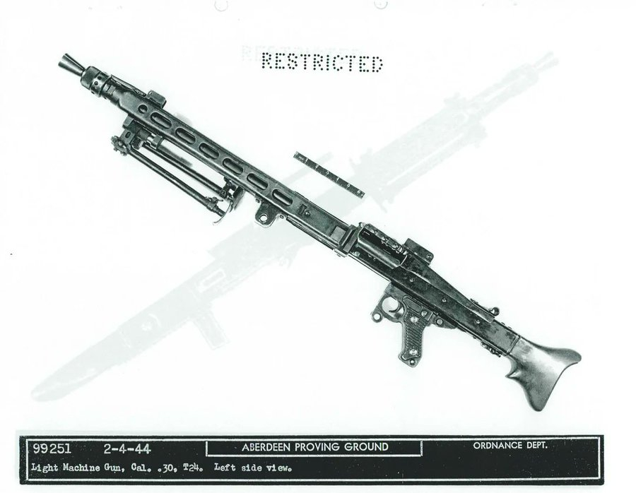 每天认识一件兵器 美国对MG 42的改型 - T24机枪，使用 7.62×63m