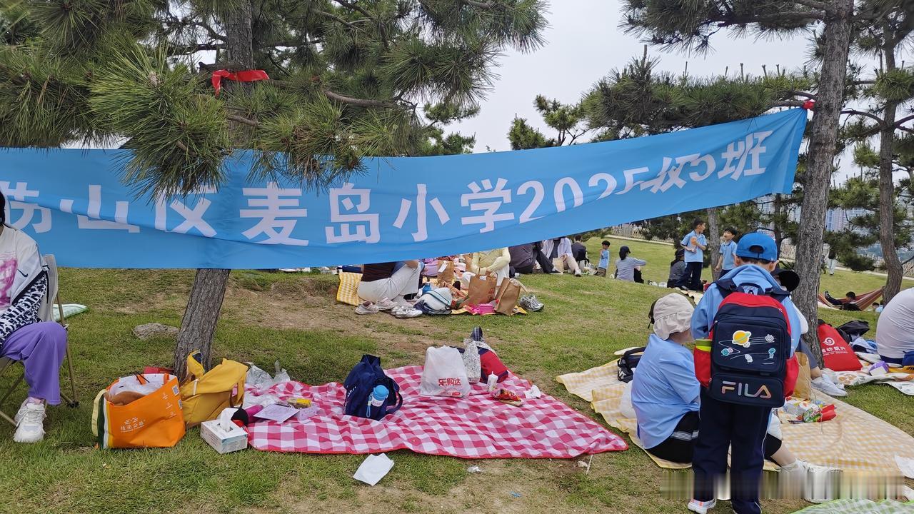 六一儿童节打卡青岛小麦岛，这里直接变成小朋友的欢乐大本营！

偶遇麦岛小学的同学