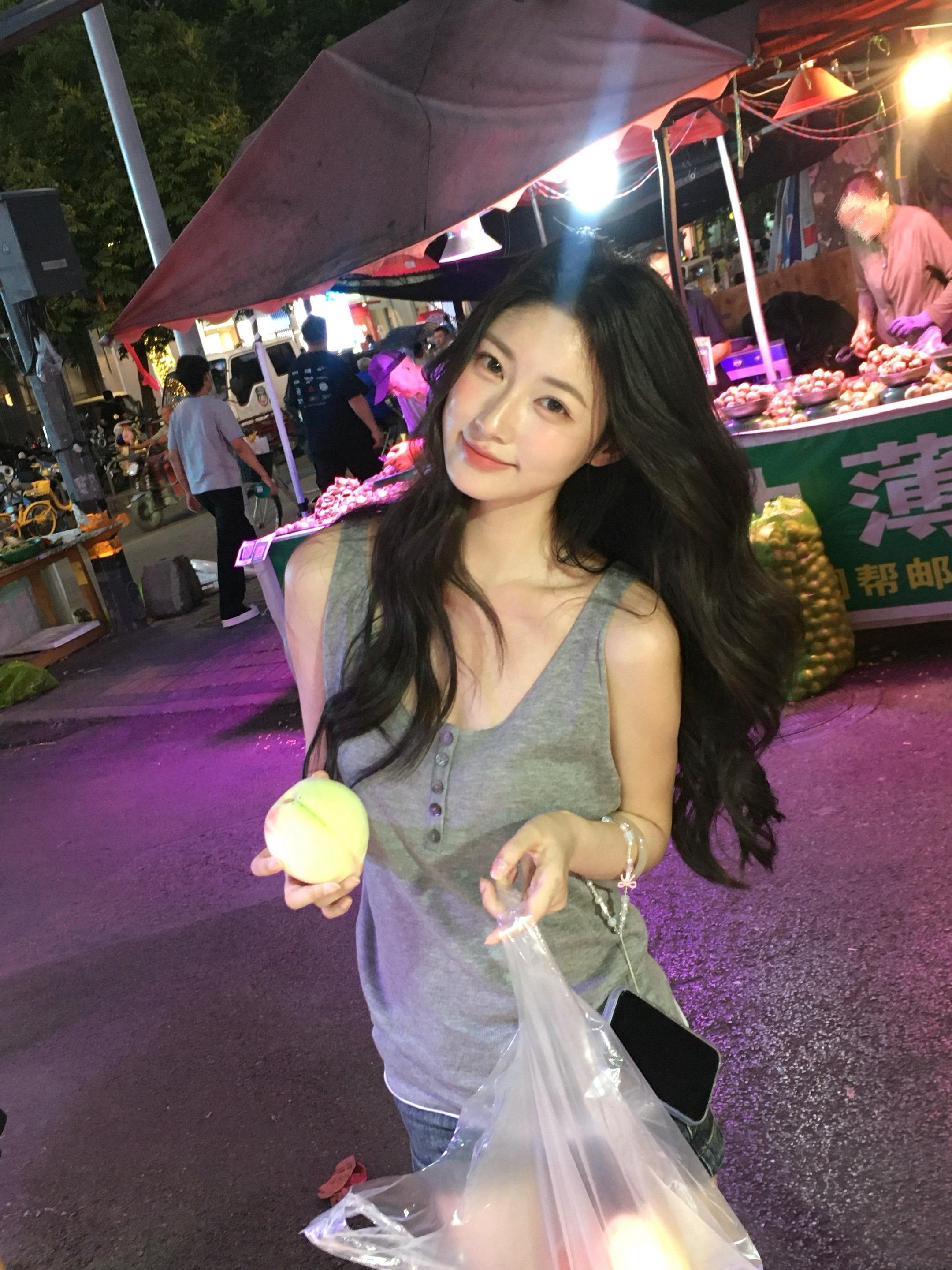 和你散步是世界上第一浪漫的事情。