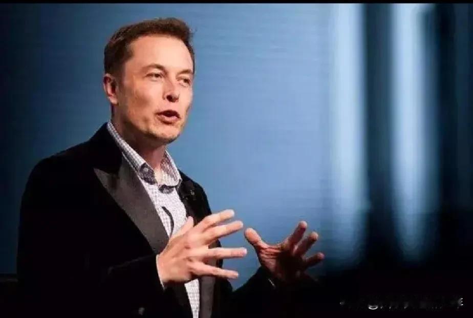 马斯克积极支持特朗普是有所期待的，是马斯克一次积极的社会实践。马斯克过于理想化了