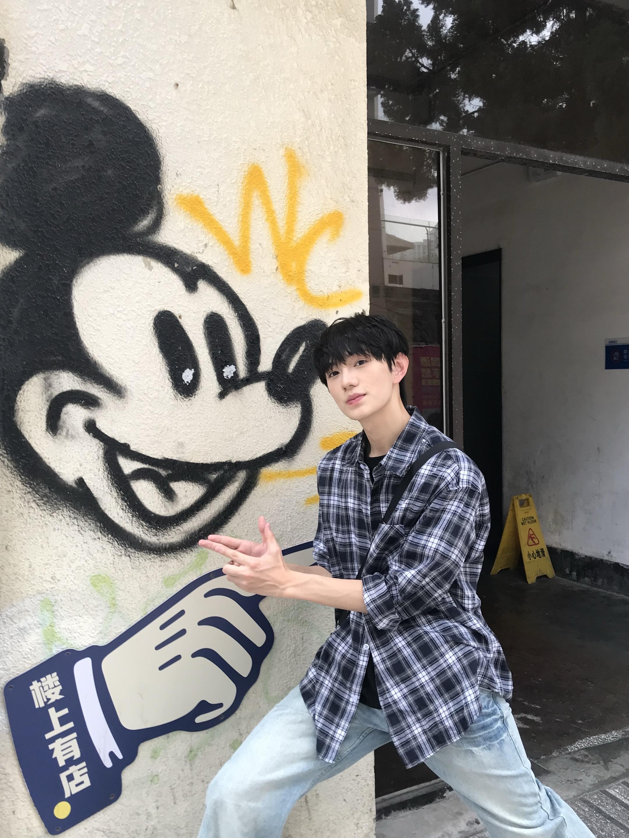 有人想我了不说 只会问我在干嘛