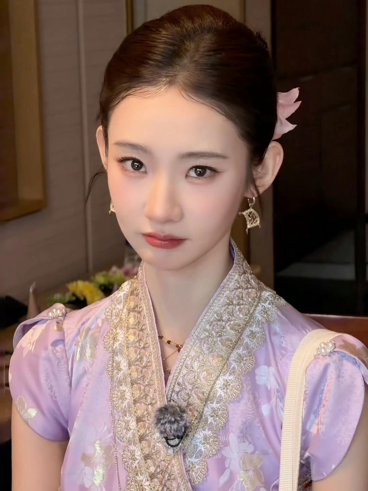 张艺凡
