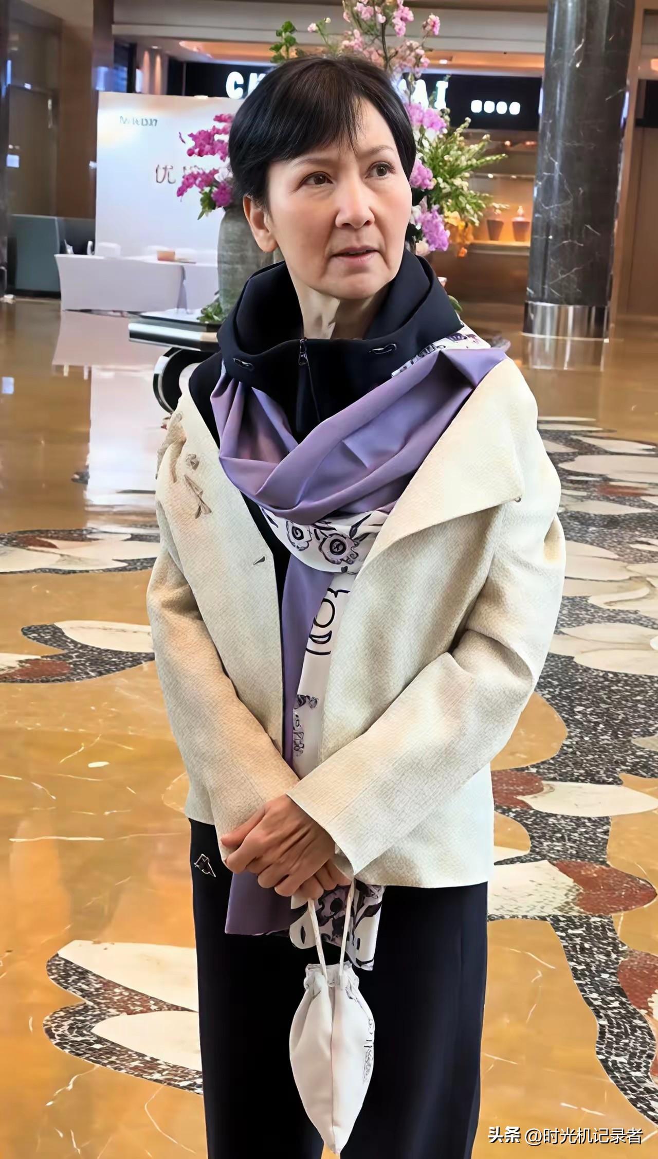 陈美琪真的很老了，作为艺人她应该没有做大型医美，看起来就是老人的脸，陈美琪演的小