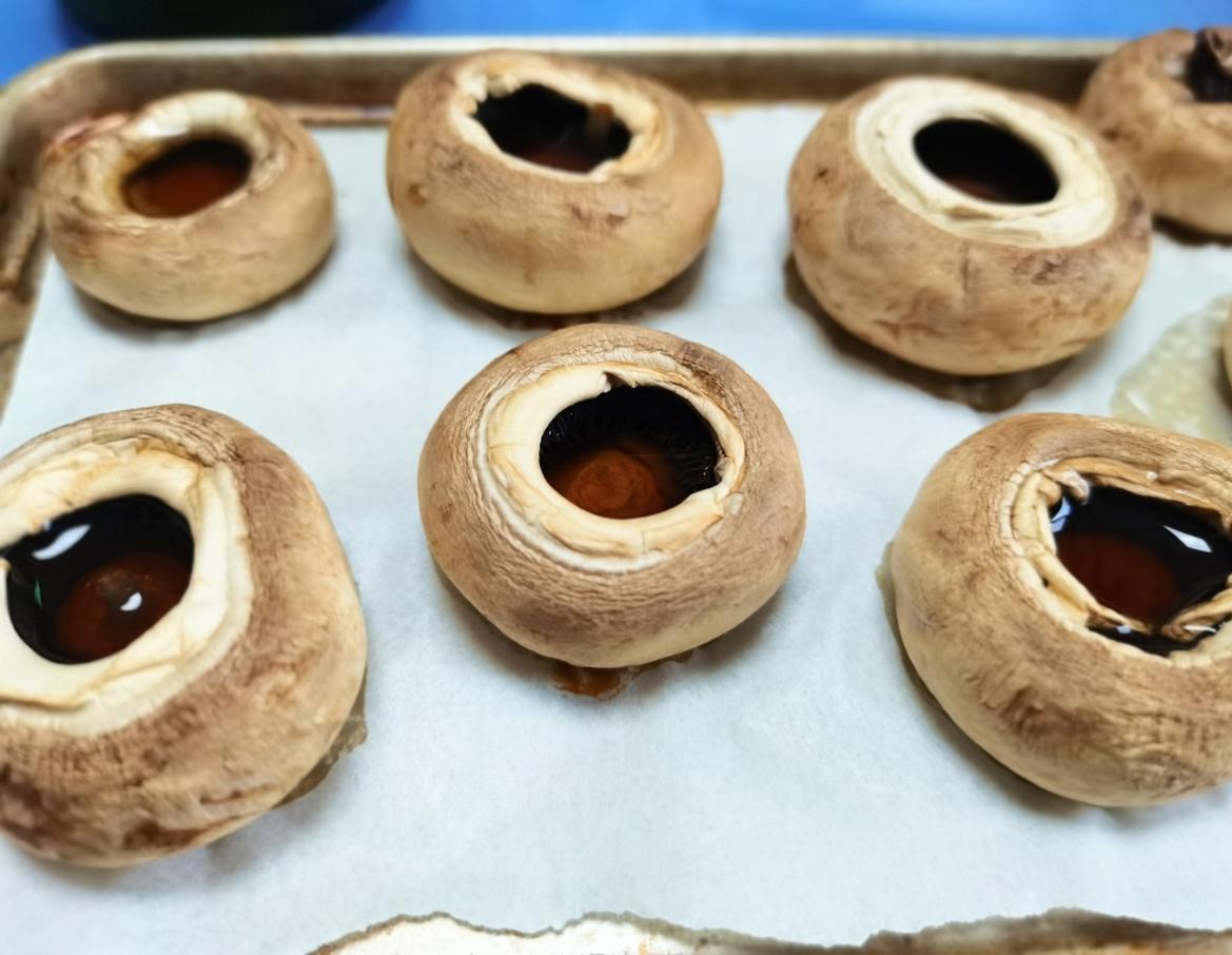 【口蘑怎么做最鲜？答案可能和你想的不一样】

空气炸锅烤蘑菇比肉还好吃秋季养生搭
