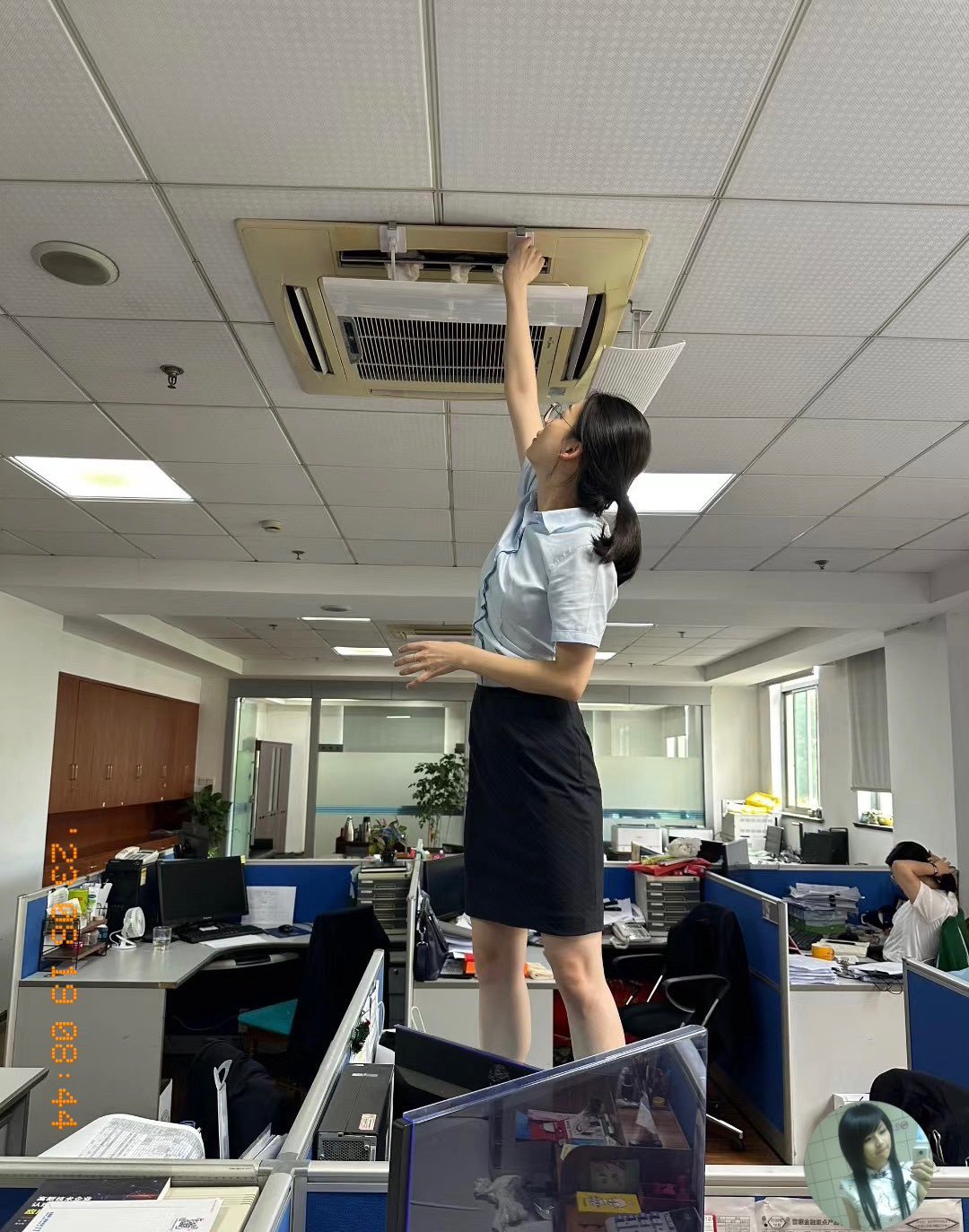 靠自己 ​​​