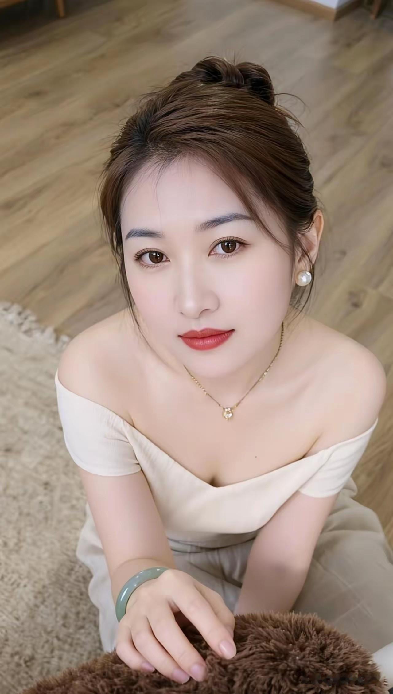 《红楼梦》中的李十儿，是贾政前往江西粮道赴任时所带的心腹随从。他仗势欺人、徇私舞