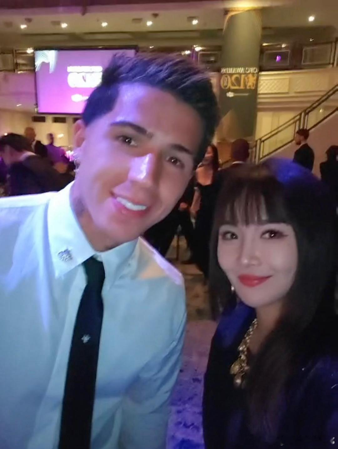 嗯，跟恩佐交代过了，客场踢city才是你们的立队之战看来我留在英国，还是有用阿森