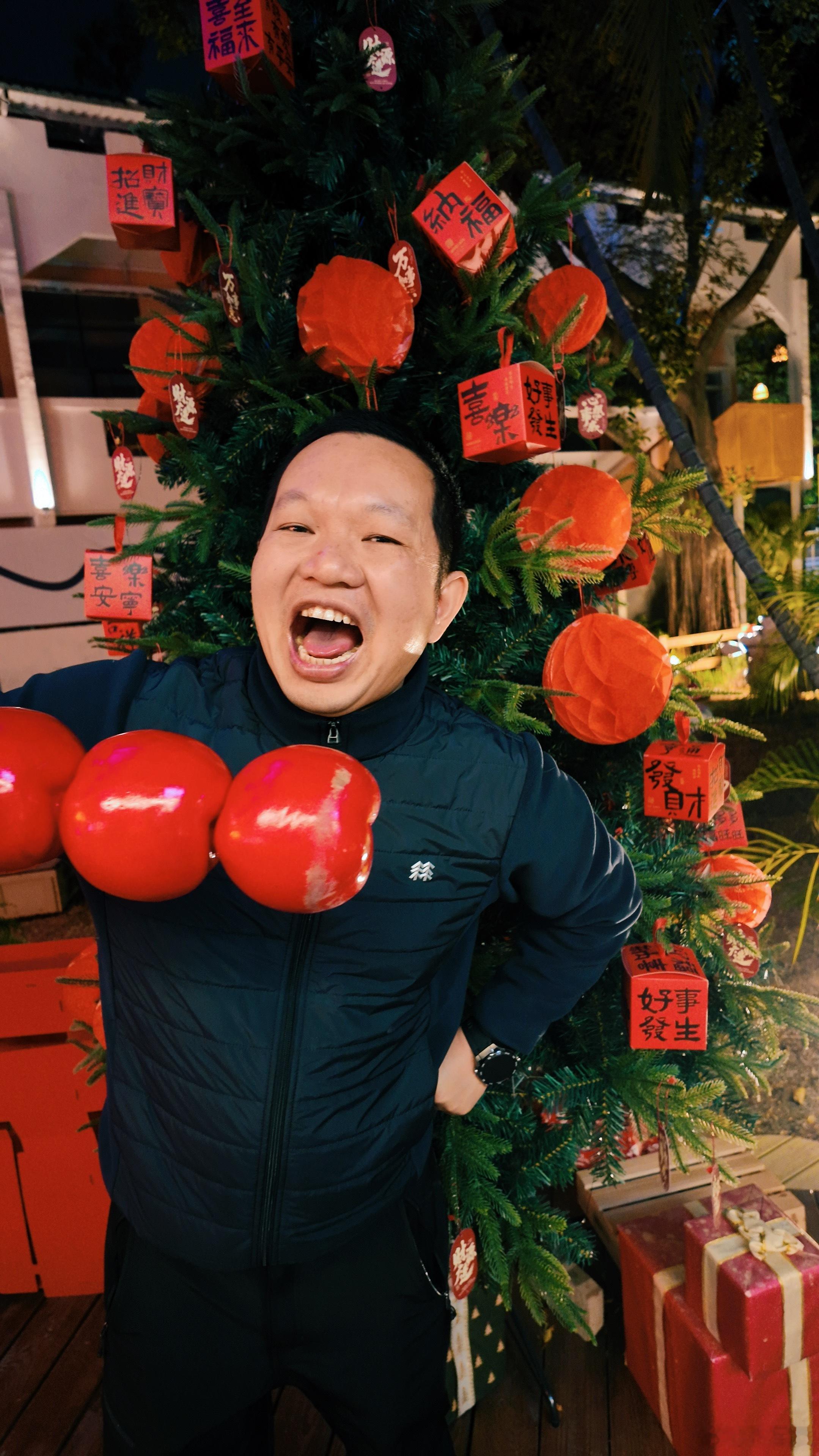 除夕 “今天就是除夕了，除夕除夕，除去烦恼，迎接希望，希望家人和朋友顺顺当当，健