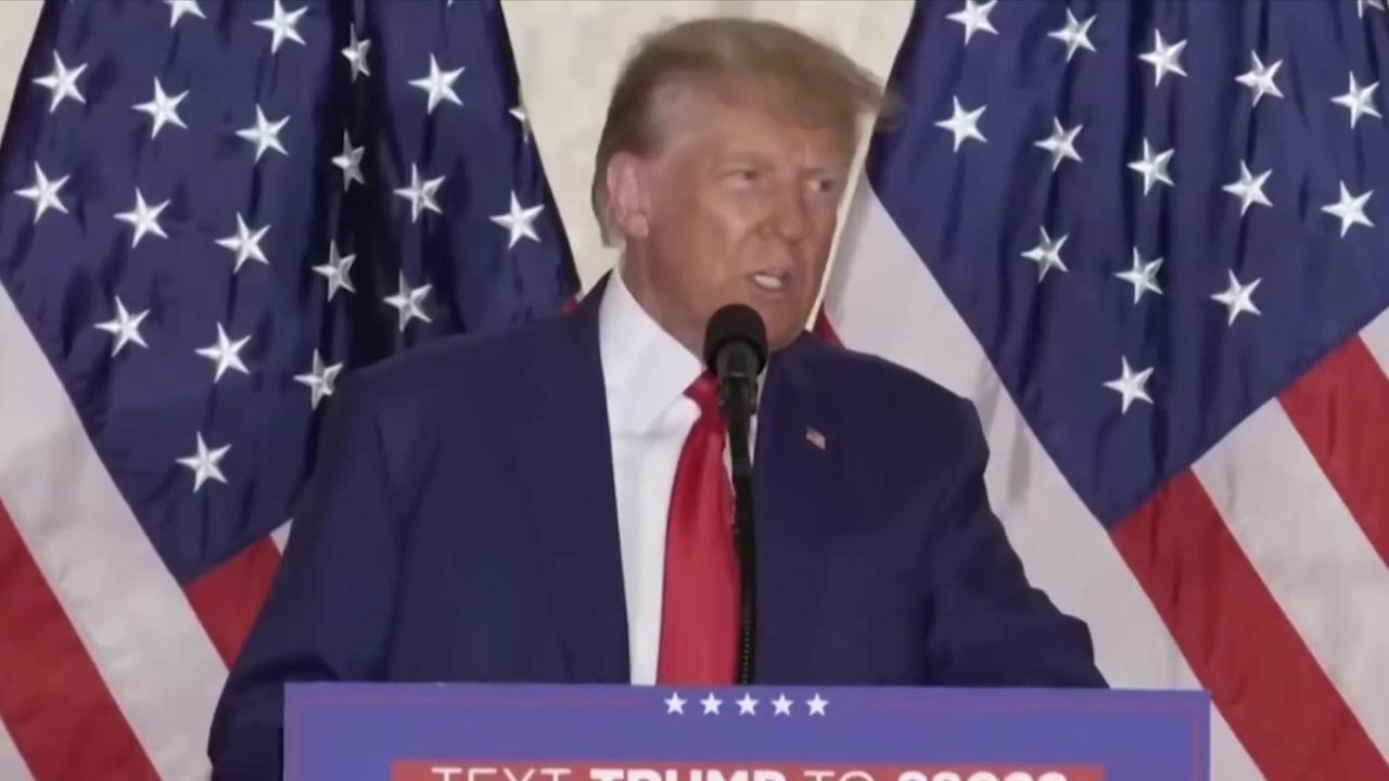 日韩剥削美国？特朗普谈关税问题时说，它们占我们便宜很多年了
 
当地时间12月2