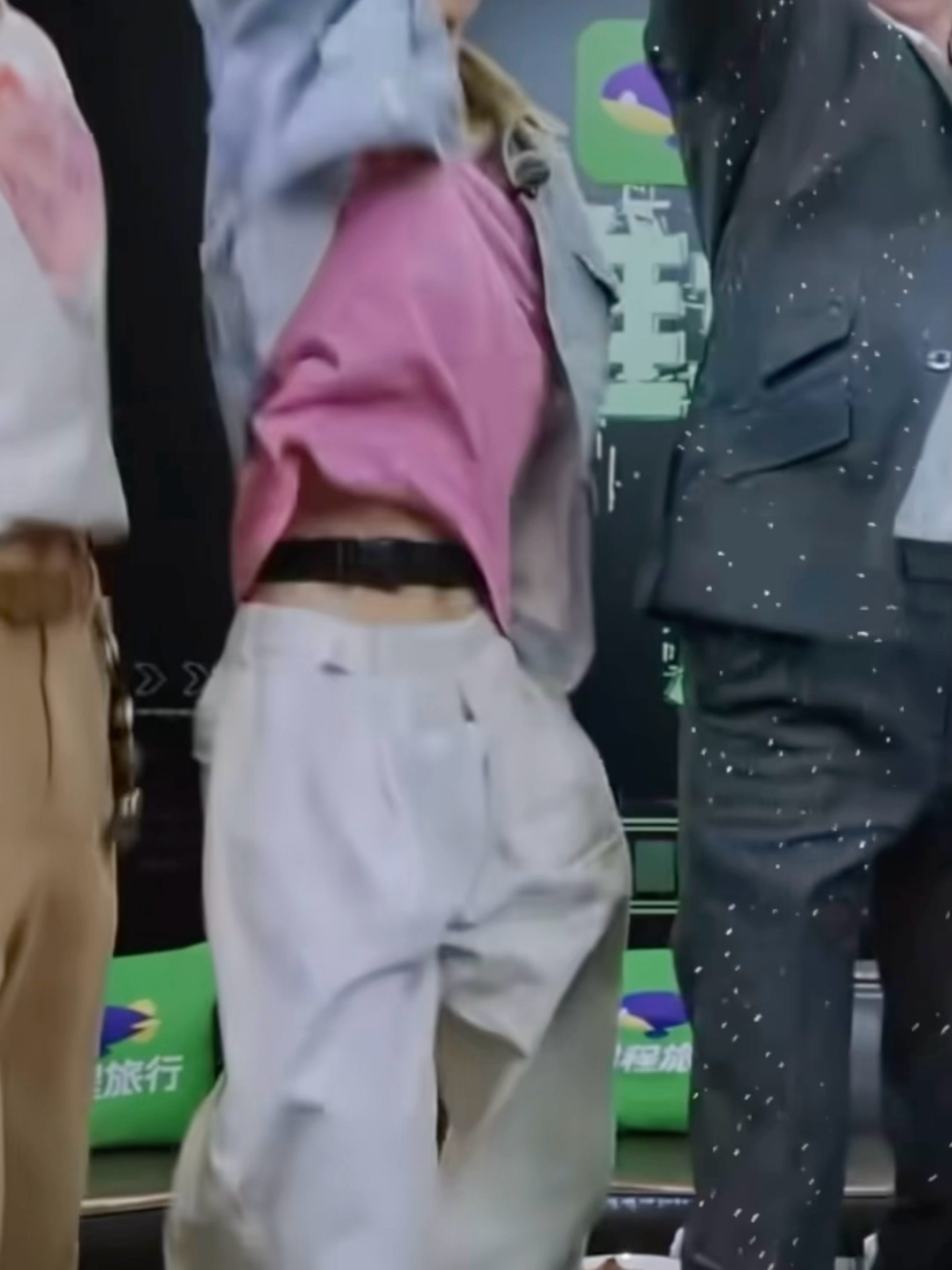 这么瘦还有腹肌？？