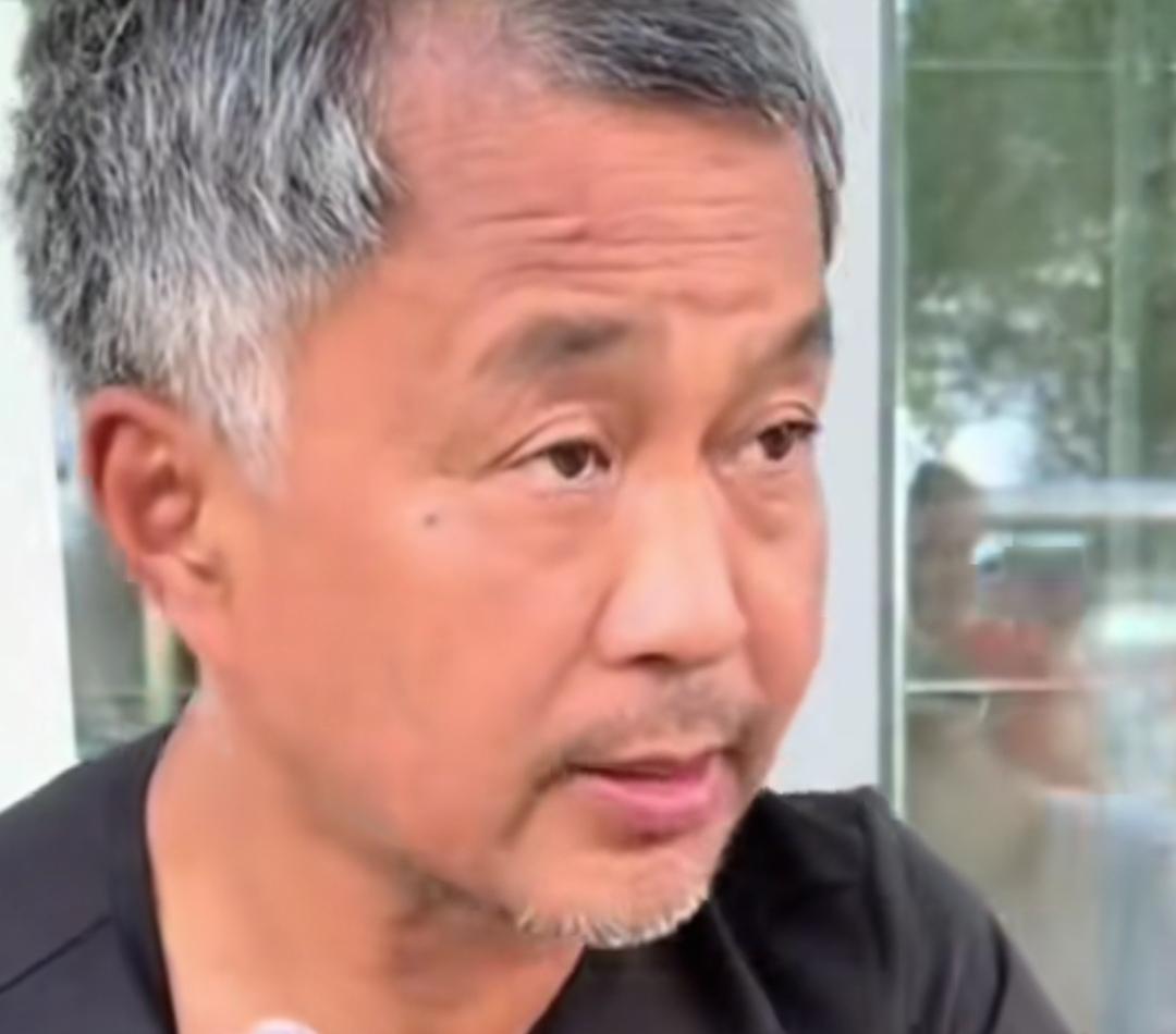 沈巍的节俭行为是一种少数人道德升华的反映。
沈巍说：“主流经济学家并不提倡节俭，