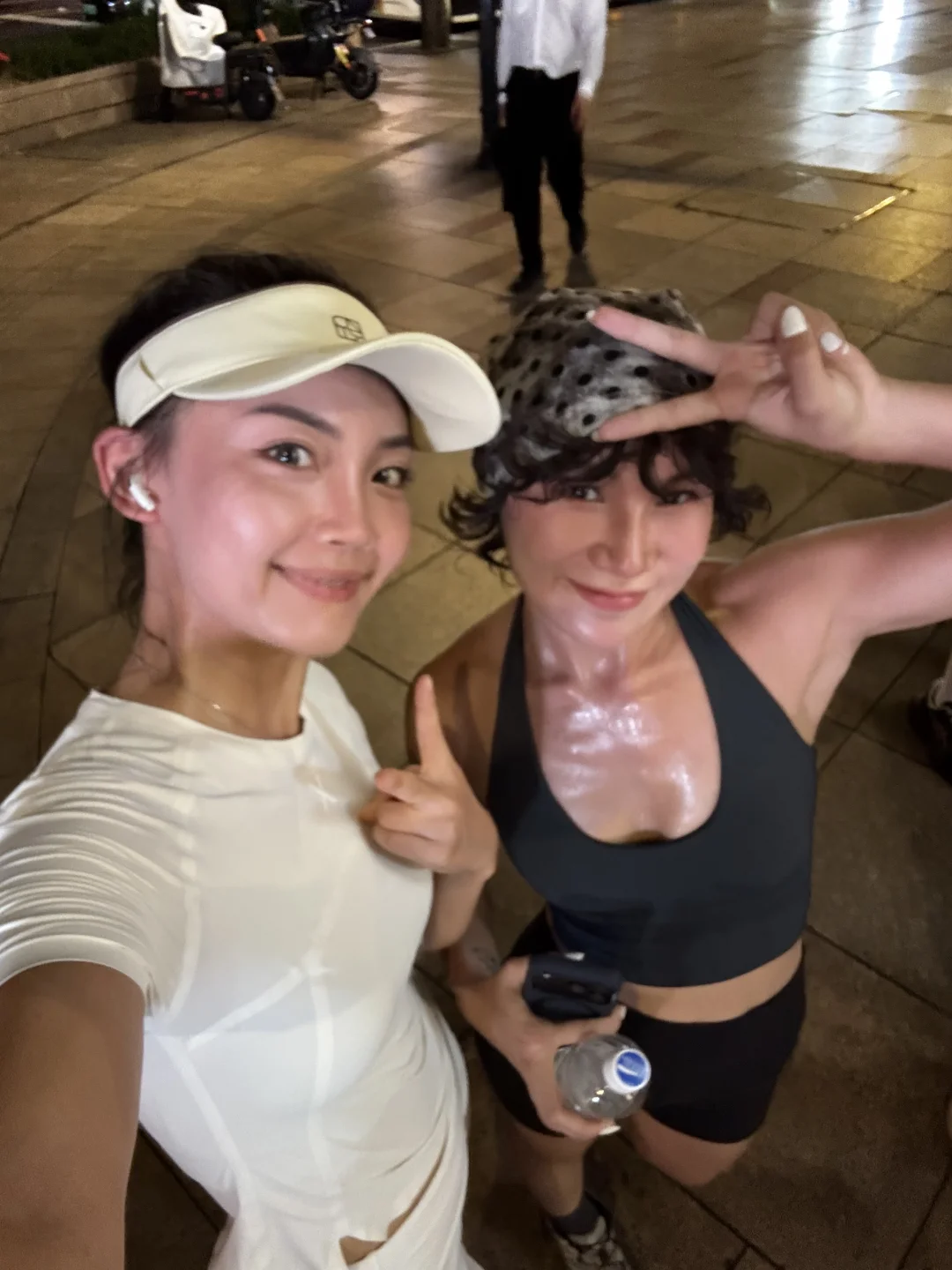 在体感温度38的蒸笼里夜跑，没想象中那么难