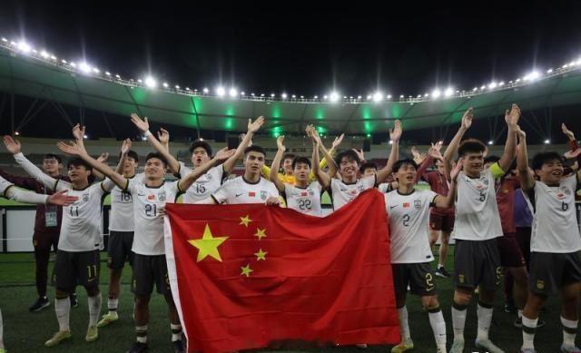 早些时候结束的U23亚洲杯半决赛中，U23国足3-0完胜越南U23，更进一步闯进