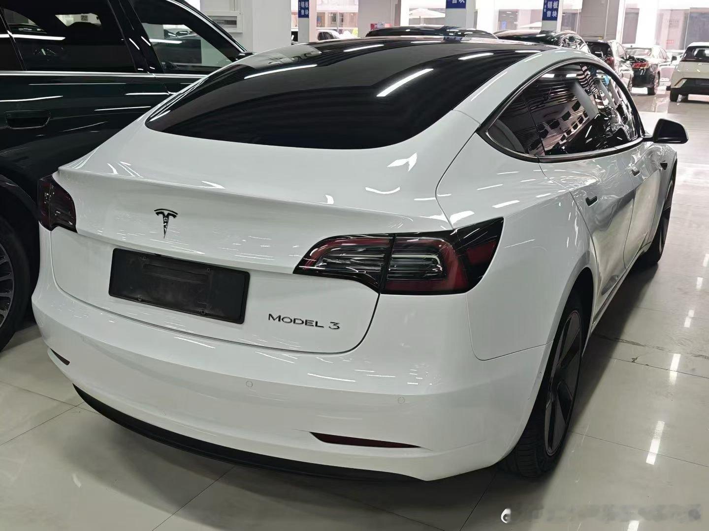 特斯拉model3上牌2022年11月 行驶6万公里一手车 售价12.x万 