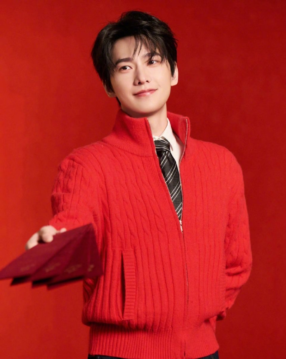 杨洋周洁琼不让江山开机同框  啊？女主真的是周洁琼呀！瞬间对这剧不抱期待了！男主