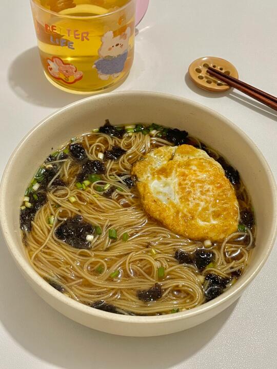 清汤面这样做太太太好吃啦！🍜