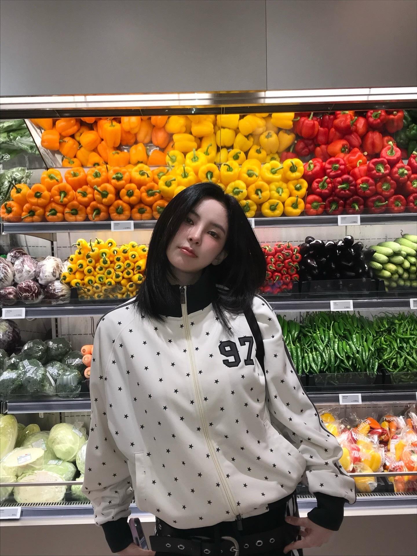 申帅贤随拍超市拍照模板 