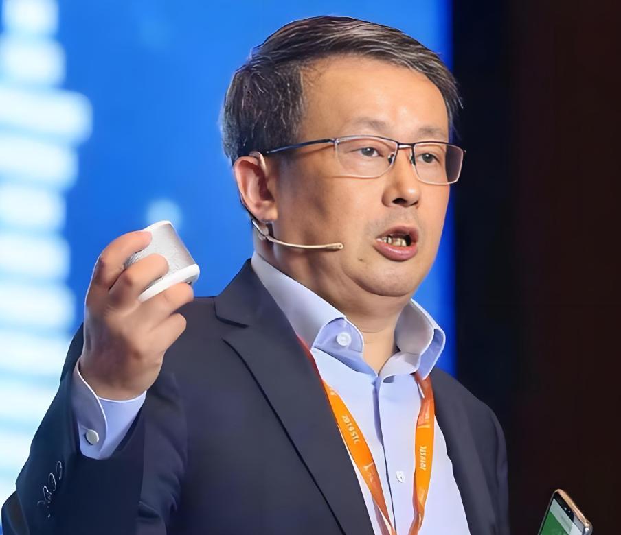 项立刚的跨界观察
通信专家突然点评武大高校舆情，
这个视角很少见。

武汉大学事