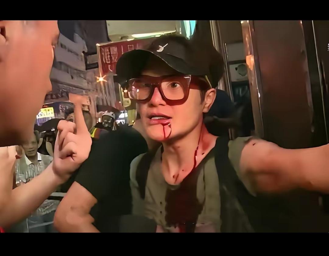 真的看不太懂现在娱乐圈的价值取向了，踏踏实实坚守本心的人被冷落，曾经走过弯路的人