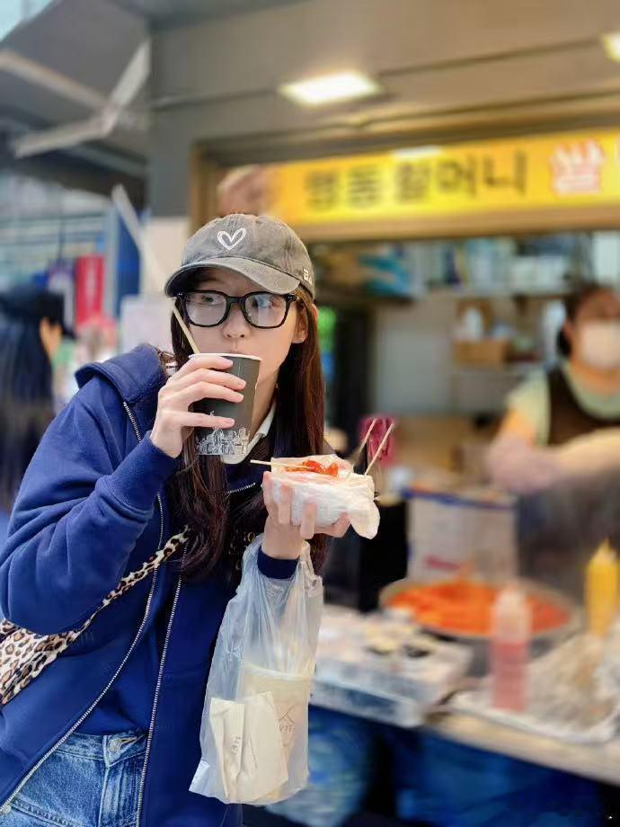 王玉雯在白鹿面前很少化妆王玉雯见白鹿不化妆白鹿问王玉雯怎么化妆了 天生底子优越就