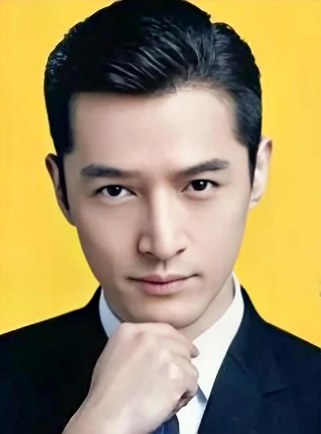    明台的扮演者胡歌，1982年9月20日出生于上海市徐汇区，中国内地影视男演