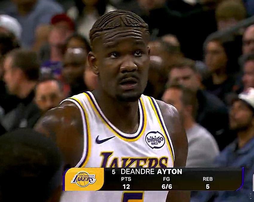 顿宝今天双眼无神感觉下半场会有无厘头失误。 