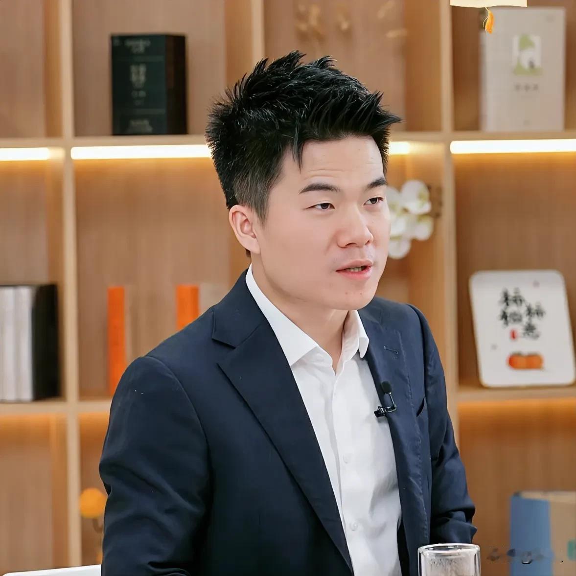 再过半小时董宇辉就要在澳门演讲了
搜遍全网也没有找到哪里转播[流泪]
有粉丝已经