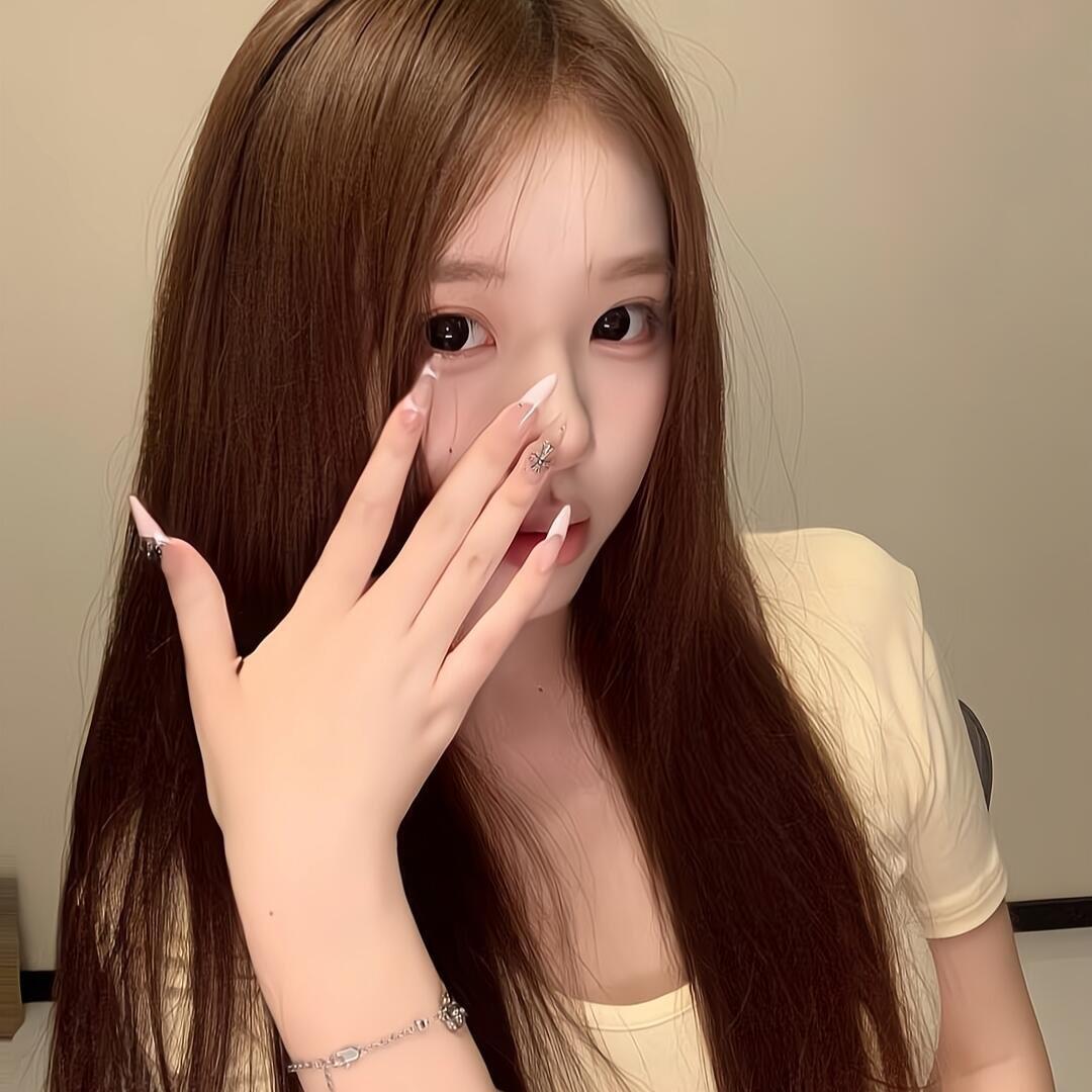WeChat｜个性女人头像无水印头像[超话] ​​​