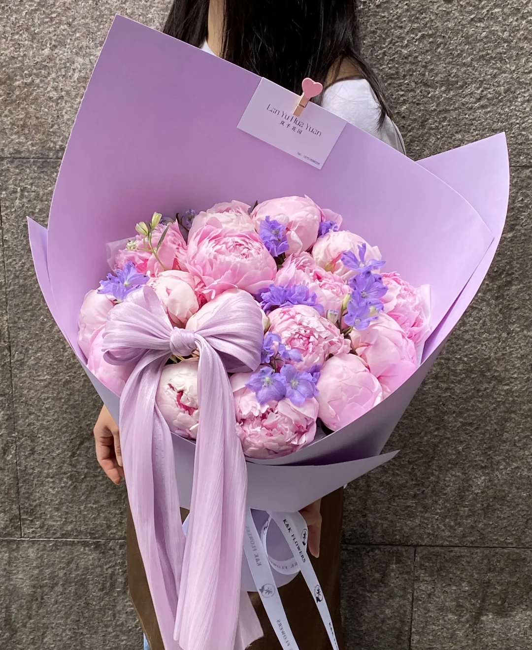 送往中国大饭店的16支芍药花束💐