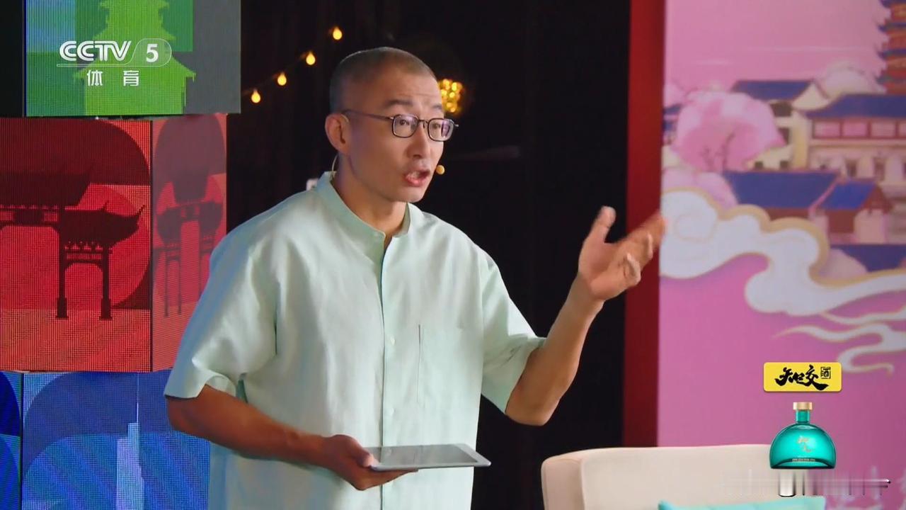 于嘉怎么开始做足球主持了？世界杯CCTV5后方的节目，于嘉也参与其中，但貌似节目