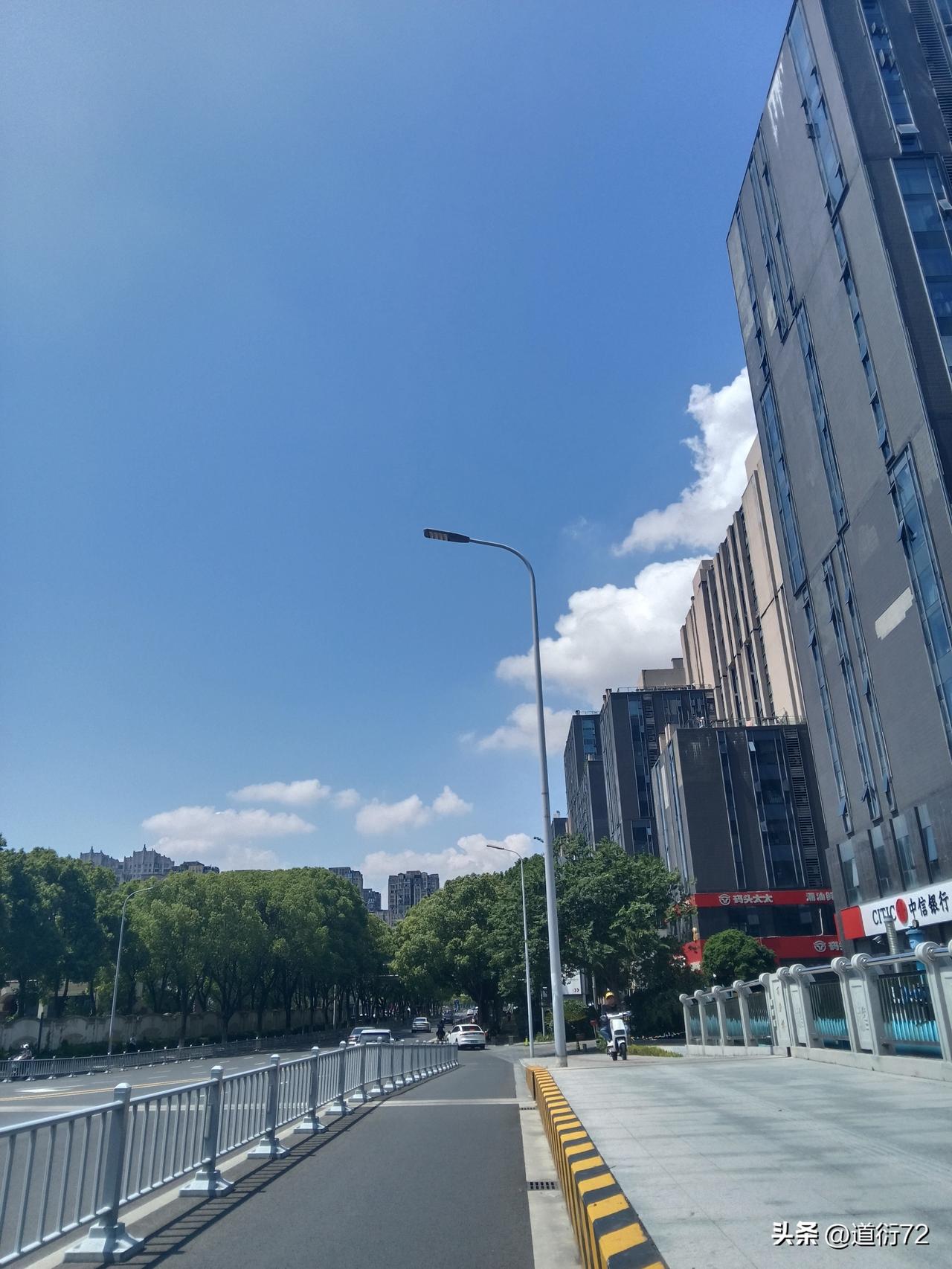 其实所谓的世界前十，具体所指为何呢？是人数，还是面积？只要不涉及学术水平，中国的