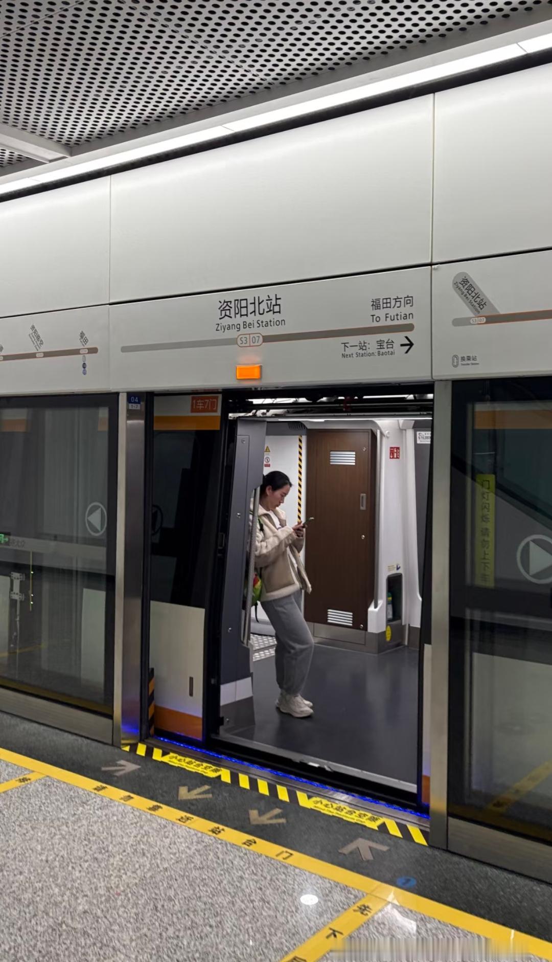 在成都的辐射下四川省众多小城市也跟着受益。转眼间资阳地铁开通已经快两年了，客流量