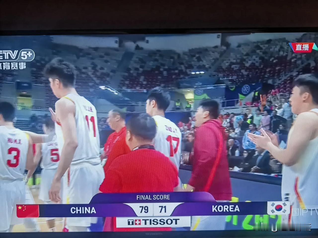 祝贺中国男篮淘汰韩国男篮挺进亚洲杯四强！
        这场比赛可以说是三军用