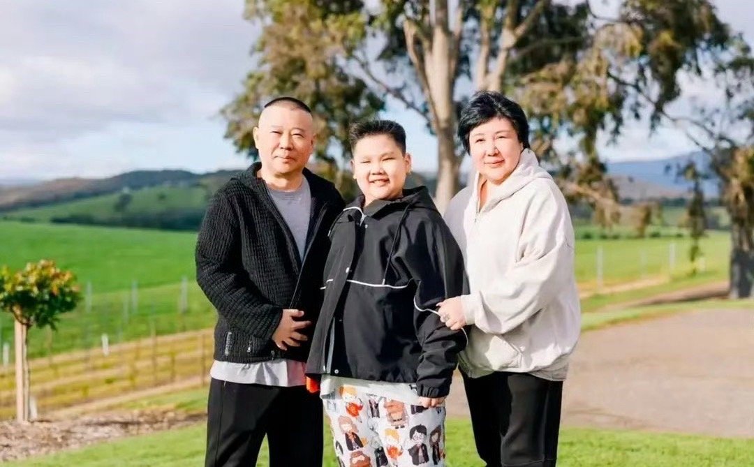 郭德纲10岁小儿子身高郭德纲带老婆儿子澳洲度假 ​​​