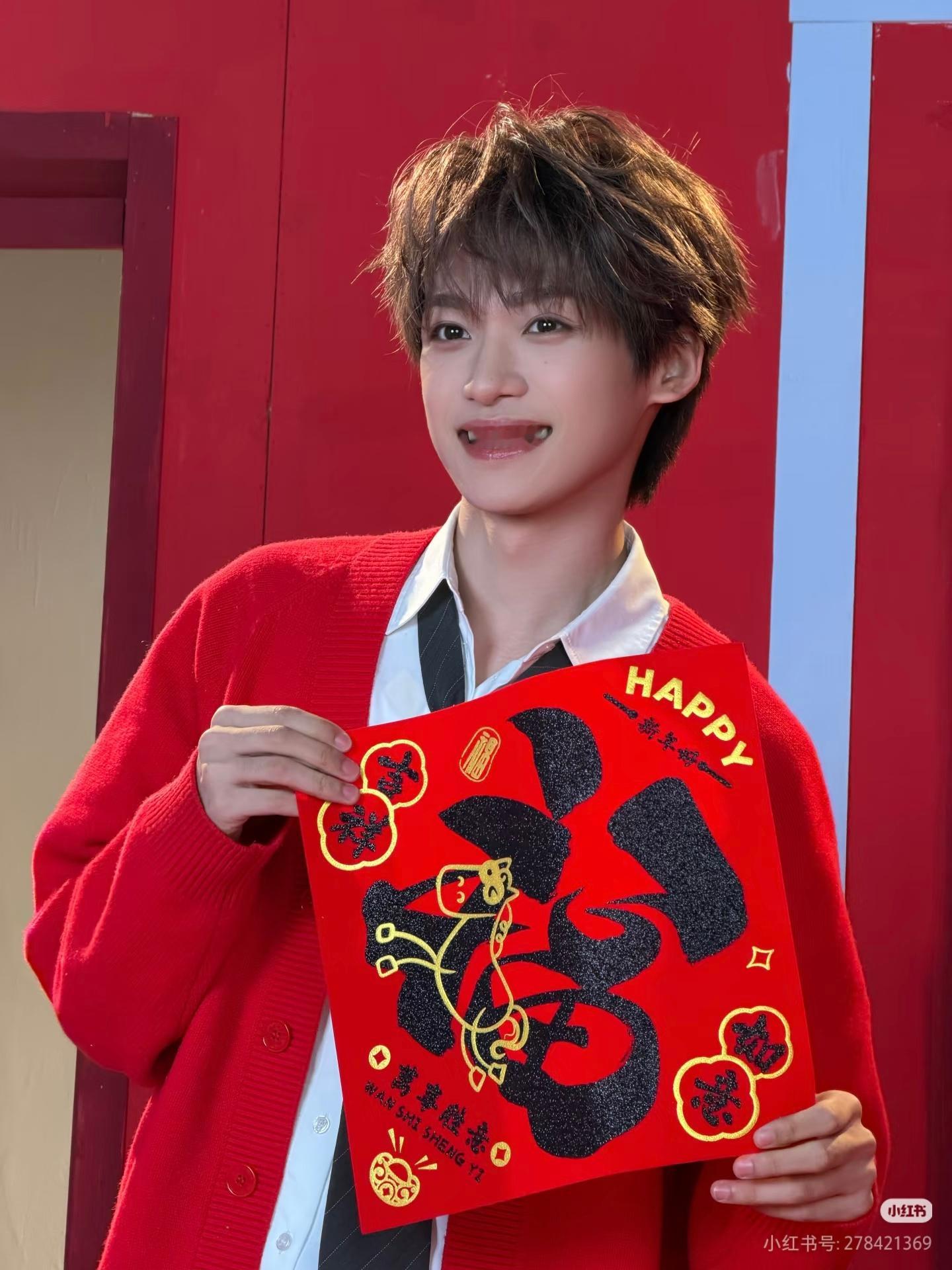 梓渝 zy 梓渝未来可期“你的人生我从未参与  而我的青春全部是你”