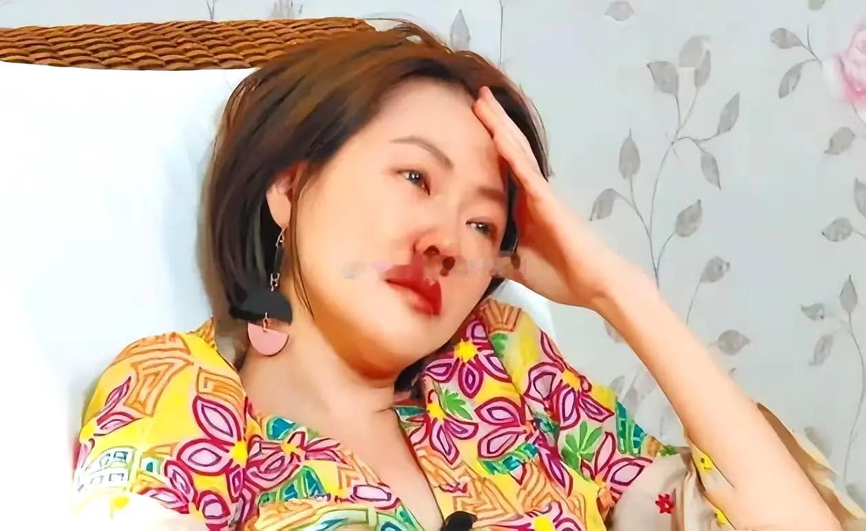 小s如果坐实了给她姐和后姐夫牵线搭桥的事是真的，就等同于她将远离娱乐圈了。
如今