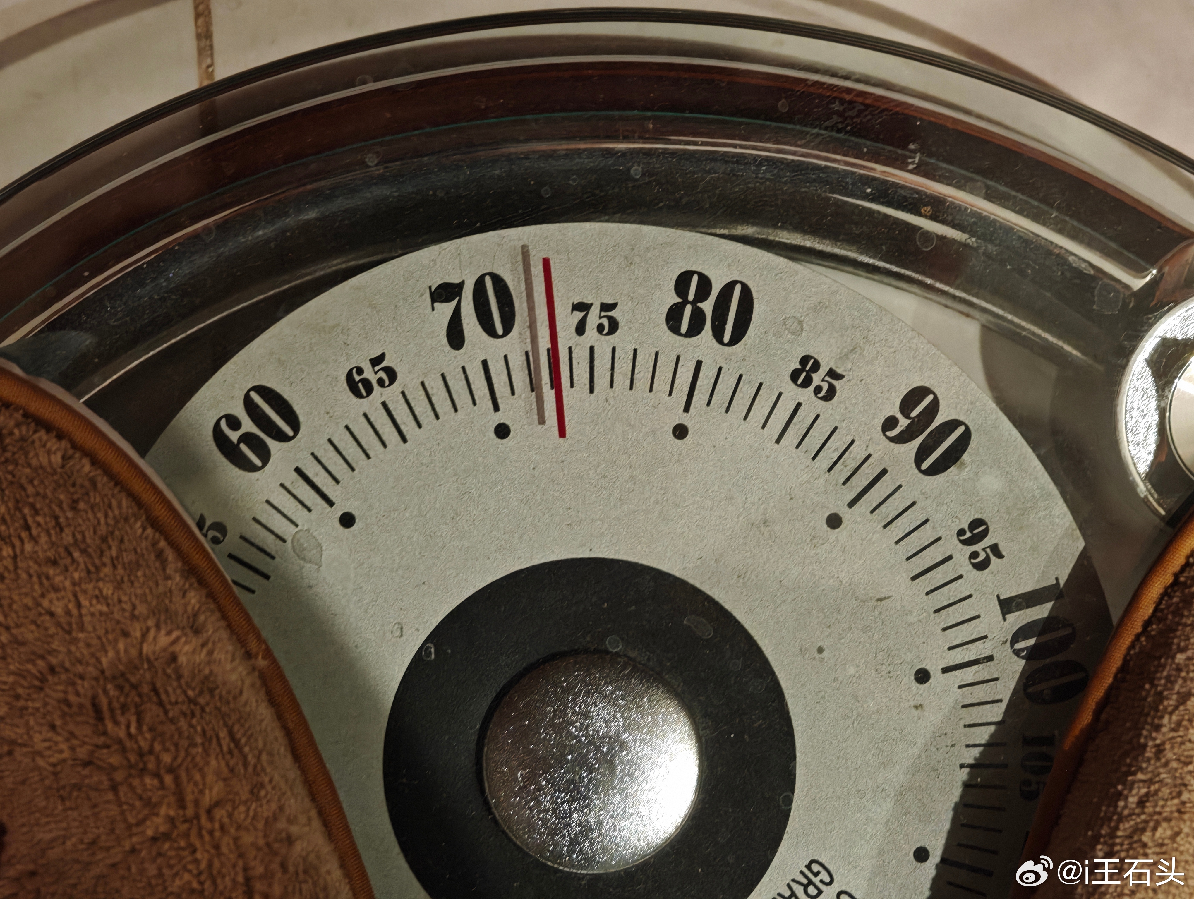 不知道多少斤，要不就当146吧！！感冒了，整得有点难受。3.20  146.03