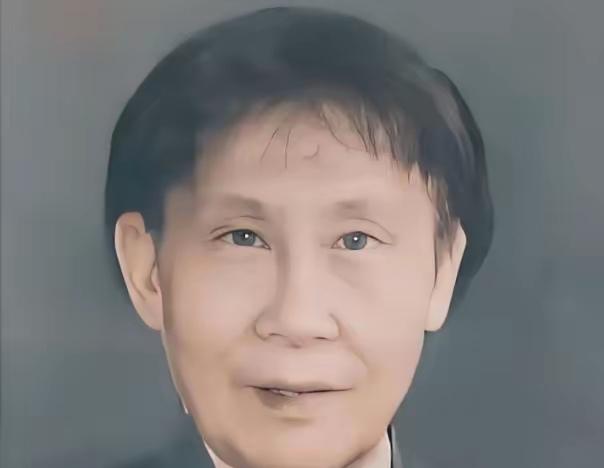 2024年秋，南京1女子在废品站发现一摞发黄的手稿，她问摊主：“这多少钱？”老板