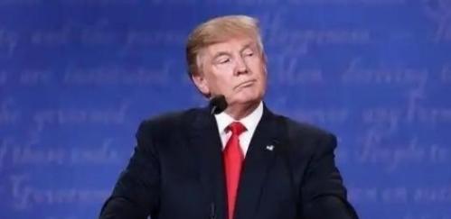 万万没想到，等来的不是高市的道歉，而是特朗普站在全世界面前，一字一句地宣布：“永