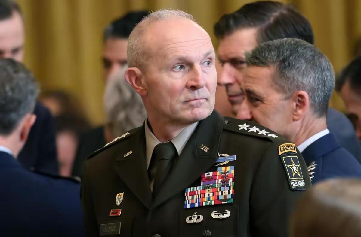 美军高层大地震：陆军参谋长被强令辞职，指挥体系濒临崩溃
2026年4月2日，美国