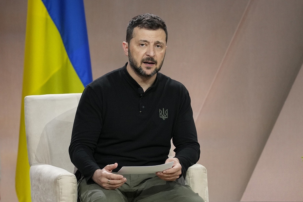 泽连斯基被曝以辞职换和平计划签署 如果这事是真的，那泽连斯基肯定还会要求有政治庇