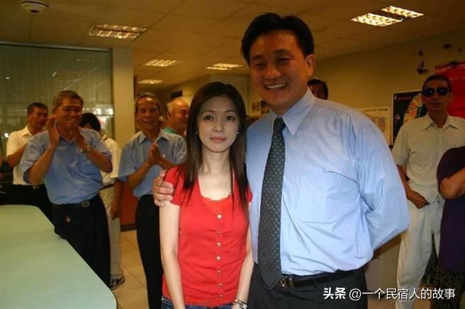 王定宇的老婆李淑吟！面对王出轨喊：不哭不哭
民进党所谓的“抗中”极绿大先锋“立委