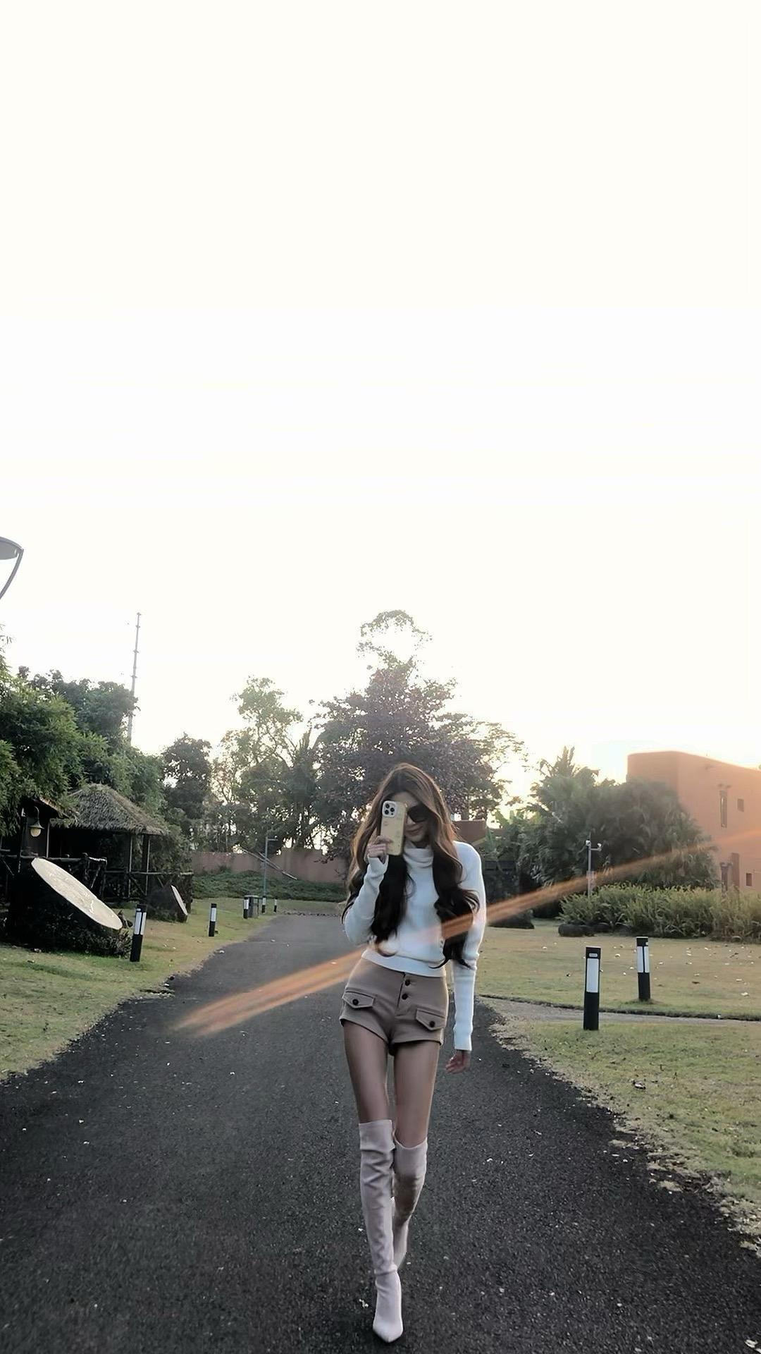 这份感情不值得我犹豫 不值得我考虑