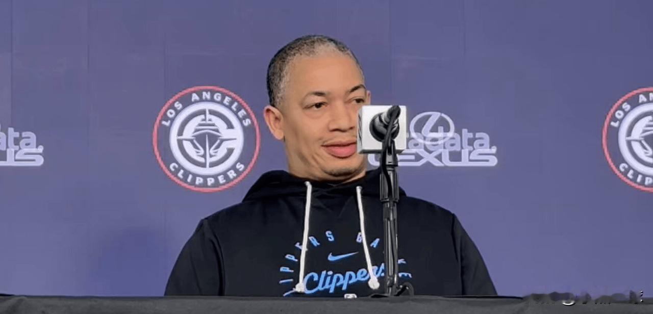 泰伦-卢：已告知球队，剩余赛程要打出35胜20负乃至更优的战绩以此扭转颓势

