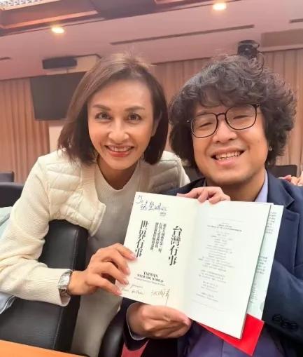 沈伯洋与邱议莹嚣张再搞事情

近年来，祖国统一进程成为社会关注的焦点。各种台独势